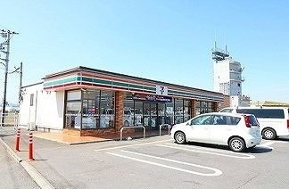 セブンイレブン七本木南店まで1000m