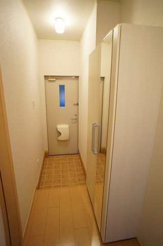 落ち着いた玄関です