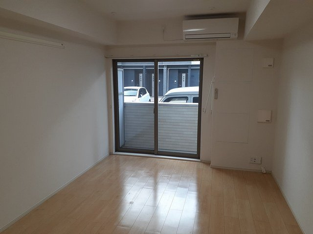内装は落ち着いています