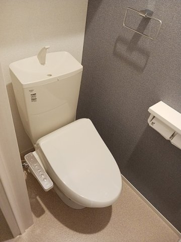 清潔感のあるトイレです