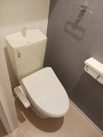 清潔感のあるトイレです