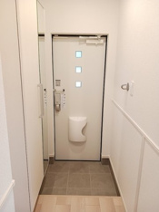 シンプルで使いやすい玄関です