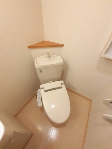 シンプルで使いやすいトイレです