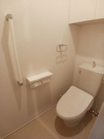 コンパクトで使いやすいトイレです