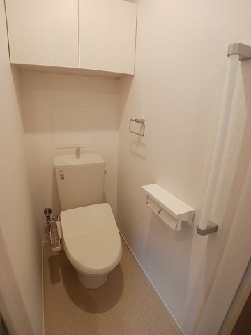 コンパクトで使いやすいトイレです