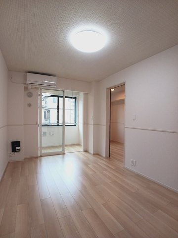 ゆったりとした居間です