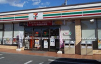 セブンイレブンまで900m