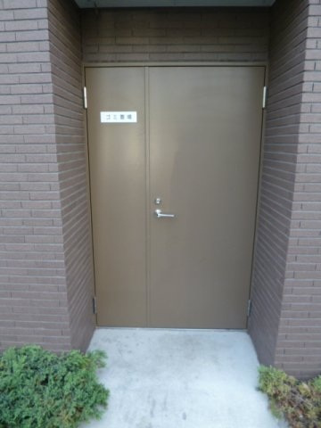 スカイコート豊島南長崎の玄関