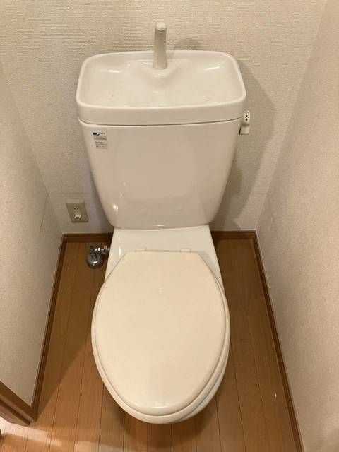 橘ビルのトイレ