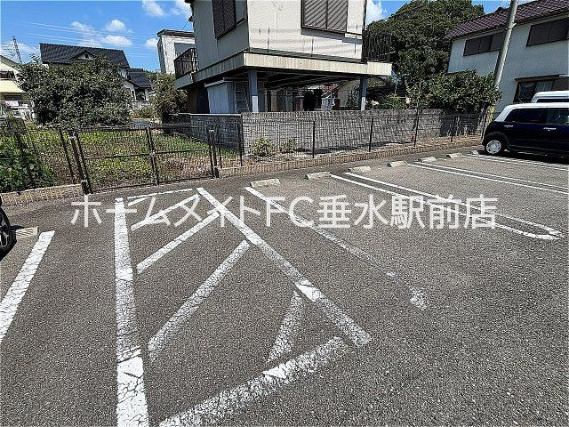 クーパーヴィラの駐車場