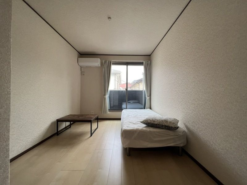 NK houseの居間・リビング