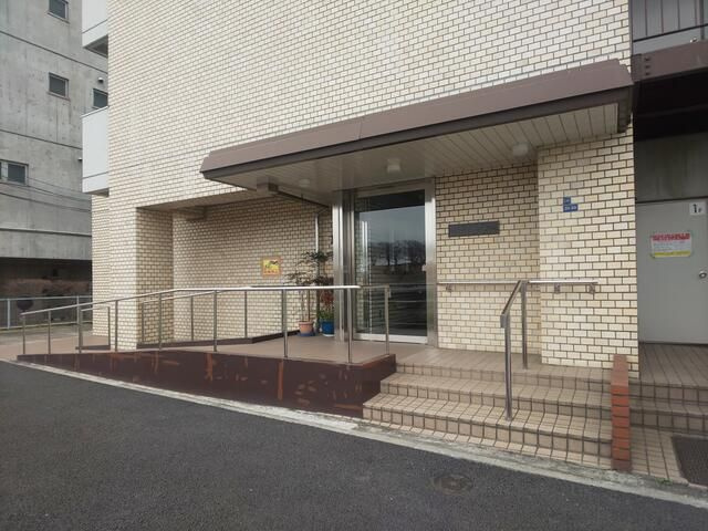 エスポワール岩淵の外観