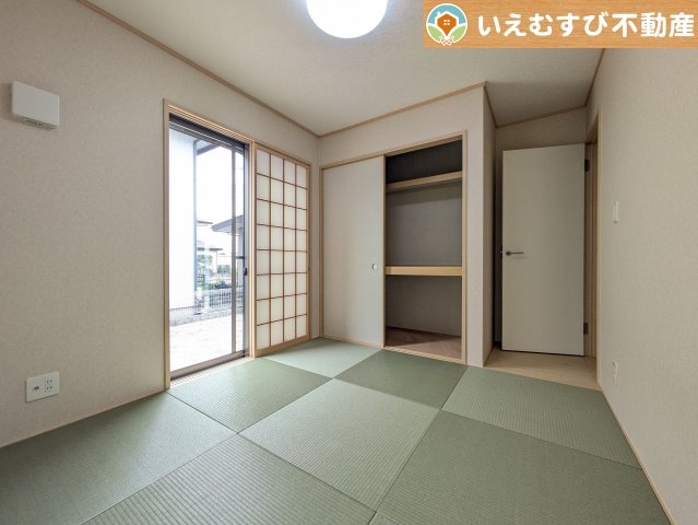 行田市長野2丁目　中古戸建の和室|すぐ横になれる和室は、みんながほっと一息つける空間
ちょっとした休憩や来客時、お子様のお世話にも大活躍しそうですね♪