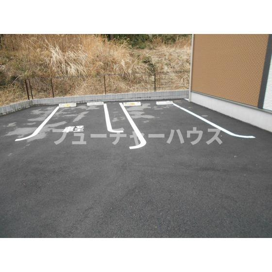 Ｌａ　Ｆｏｎｔｅ　Ｂの駐車場