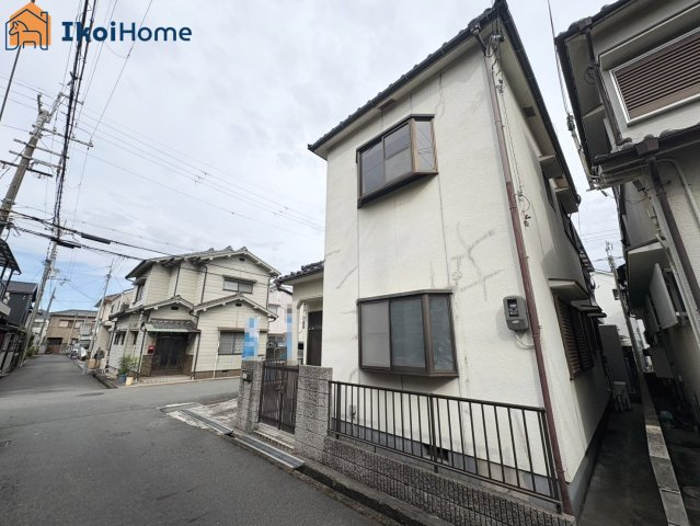 明石市大久保町西島　中古戸建のエントランス|●年中無休：当日予約可●海まで徒歩5分！お散歩等にも便利な立地♪