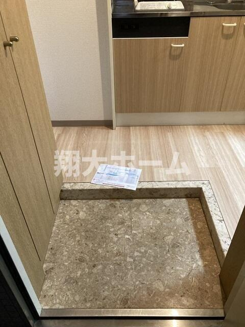 アルカサル御苑の玄関