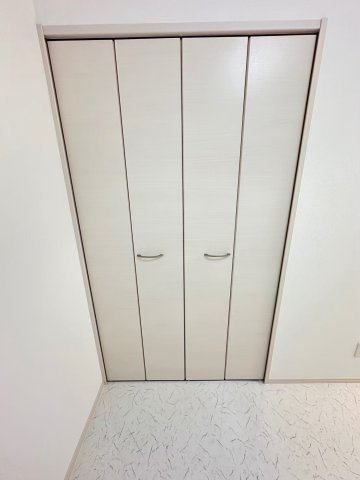 プレミアムコート宜野湾西１２階の収納