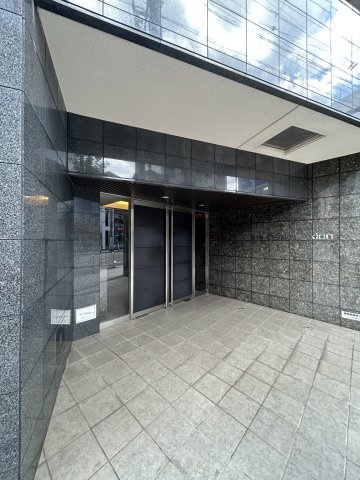 スワンズ大阪アクシオンのエントランス