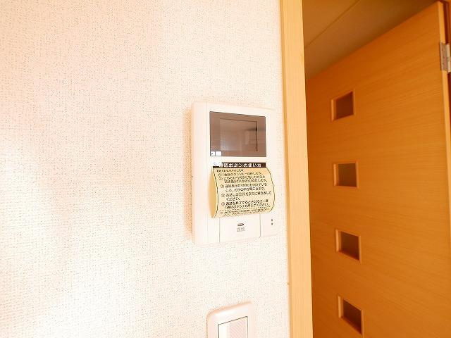 善紀ハイツⅡ号館のセキュリティ|モニター付きインターホンです