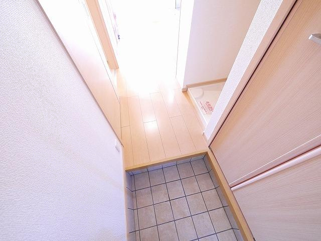 善紀ハイツⅡ号館の玄関|きれいな玄関です