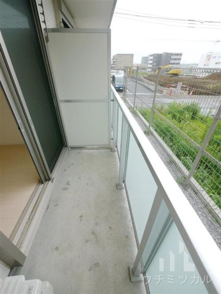 蕨市南町１丁目のアパートのバルコニー