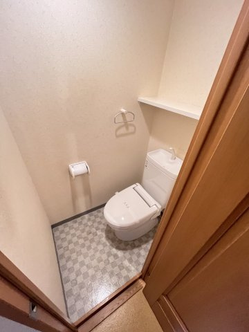 大阪市城東区関目１丁目の賃貸マンションのトイレ