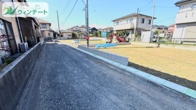 土浦市真鍋第12　新築戸建　1号棟の前面道路含む現地写真|建築の進捗に応じて見学も可能です。現地で暮らしのイメージを膨らませてください。
