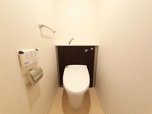 エスポワール　Ａｙａ　Ⅲのトイレ|コンパクトで使いやすいトイレです