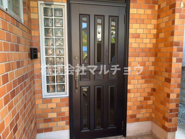 新庄一戸建の玄関|ゆったりとした玄関です