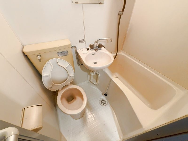 入間市東藤沢７丁目のアパートの浴室