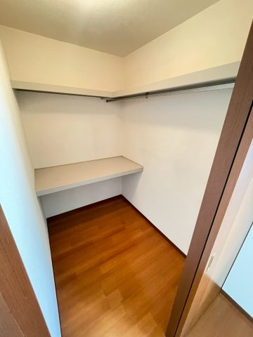 プレステージ西冠A棟の収納