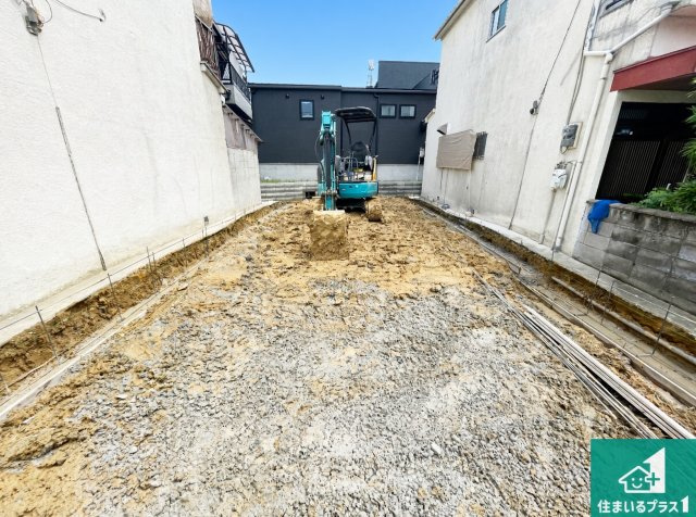 羽曳野市高鷲　第7期　新築一戸建ての外観|現在建築中！落ち着いた街並みで新生活を始めることが出来そう！周辺の物件も併せてご紹介させて頂きます！