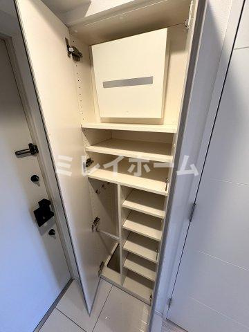 REALIZE蒲田Ⅱの玄関|同建物内、別のお部屋の参考写真になります。
