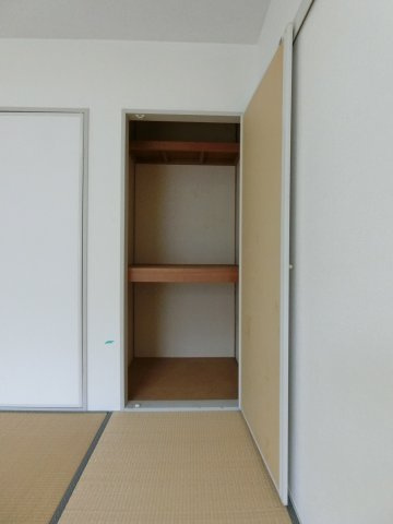 サンフレグランスA棟の収納|イメージ203号室の写真