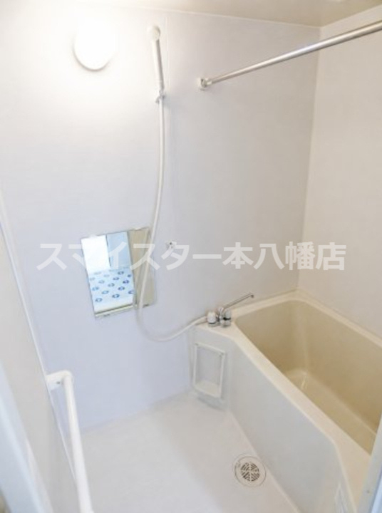 船橋市前原西２丁目のアパートの浴室