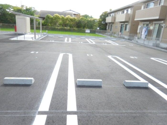 プレジール　Aの駐車場