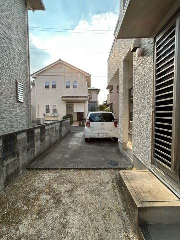 ☆選べる家具プレゼント☆久保田町　再生住宅の駐車場