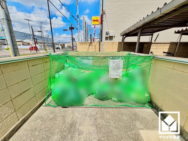 ルネ尼崎のその他共用部分|衛生面への配慮もうかがえる、心地よく利用できるごみ置き場です。