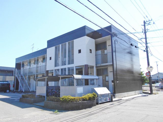 レオパレスエムの外観