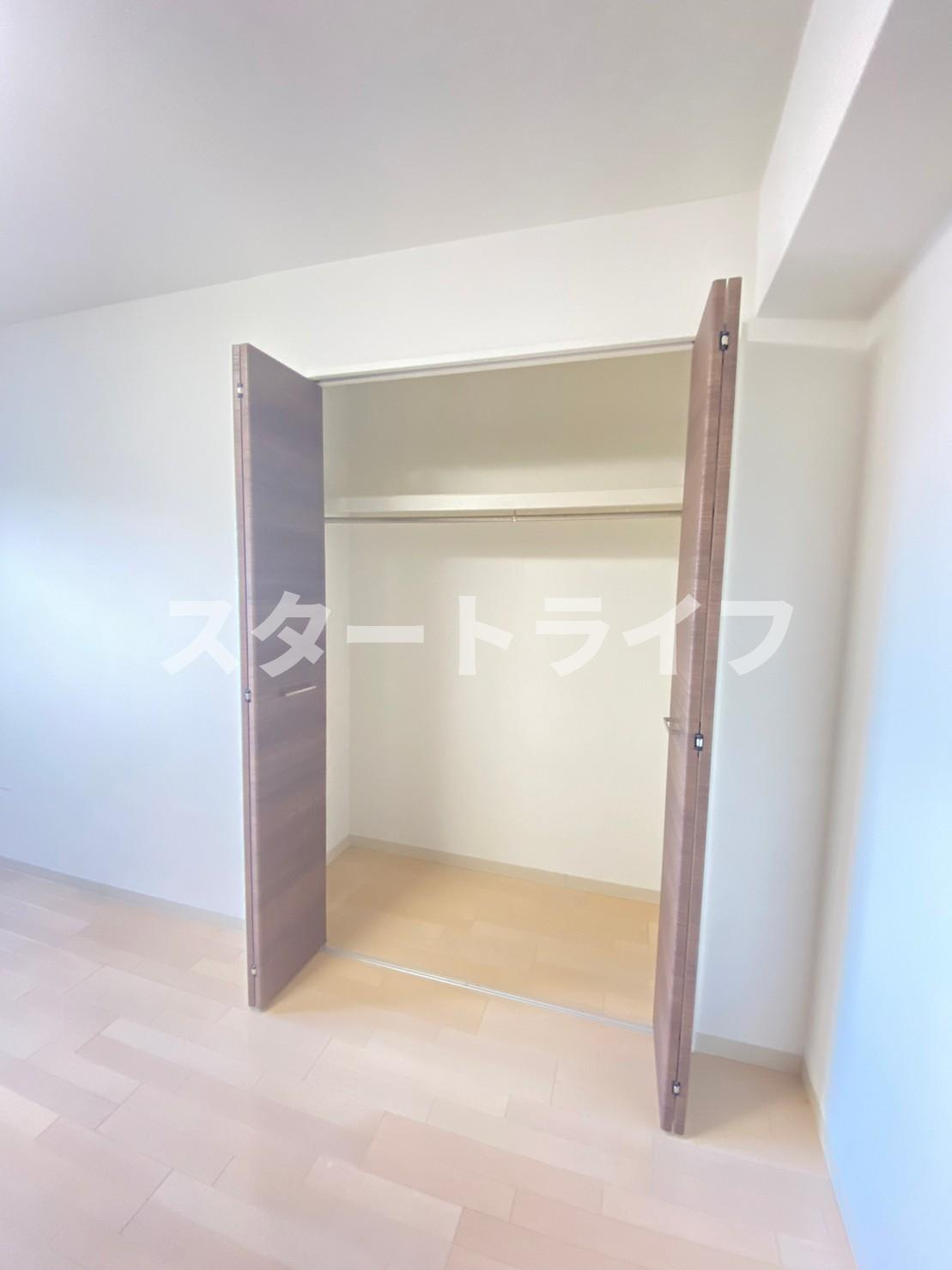 大阪市淀川区西三国３丁目の賃貸マンションの収納