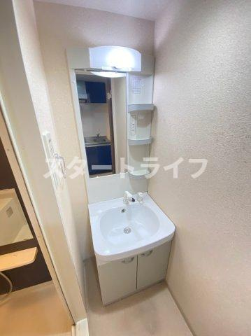 大阪市淀川区西三国３丁目の賃貸マンションの洗面所