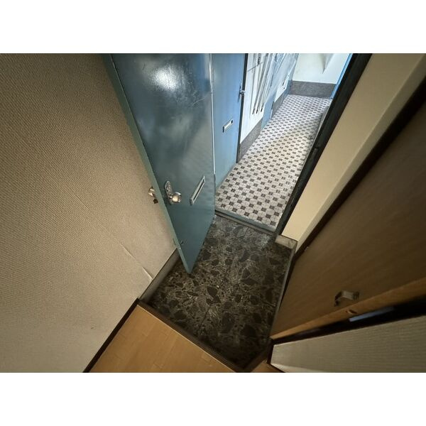 大阪市中央区農人橋２丁目の賃貸マンションの玄関