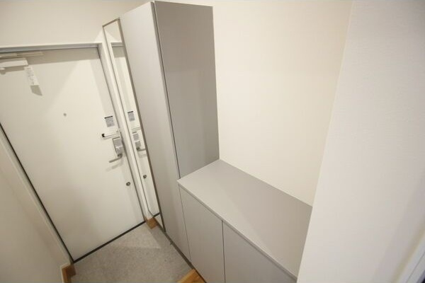 WELLNEST　ROOM　名駅南　B棟の玄関