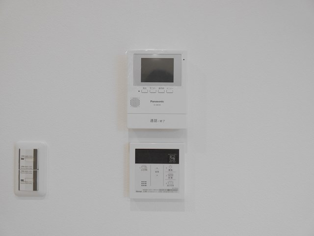 ファミールS横河原の設備|モニター付きインターホン