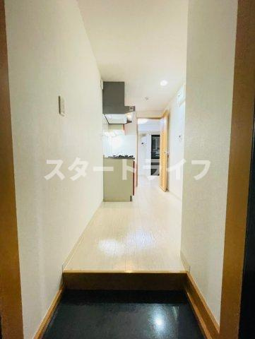 大阪市淀川区西三国３丁目の賃貸マンションの玄関