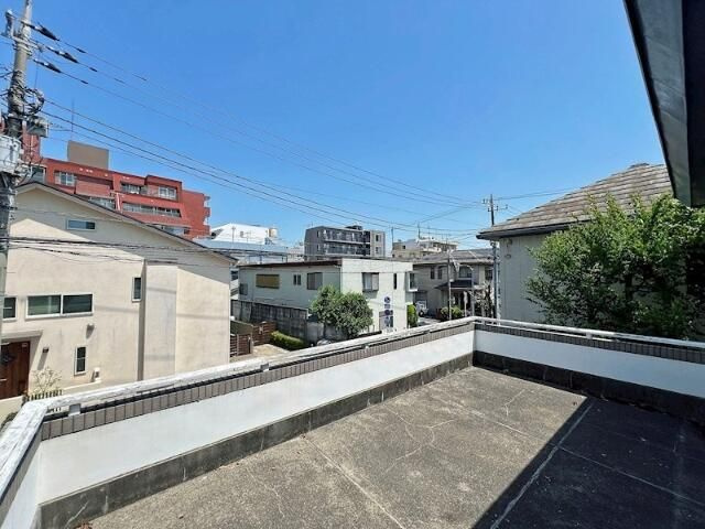 世田谷区上野毛のバルコニー