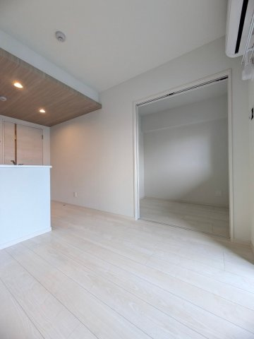 福岡市南区塩原４丁目の賃貸マンションの居間・リビング
