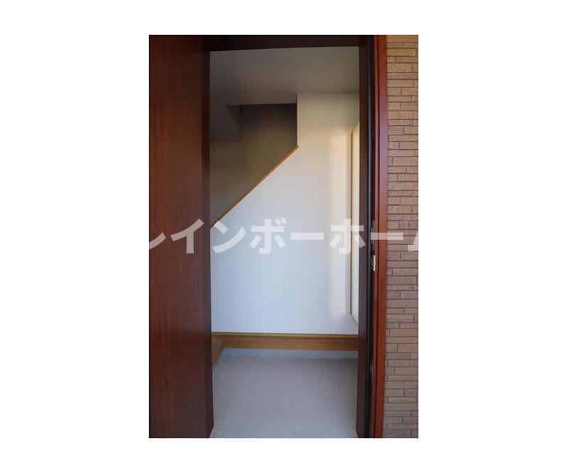 フォレストメゾン豊四季の玄関|落ち着いた玄関です