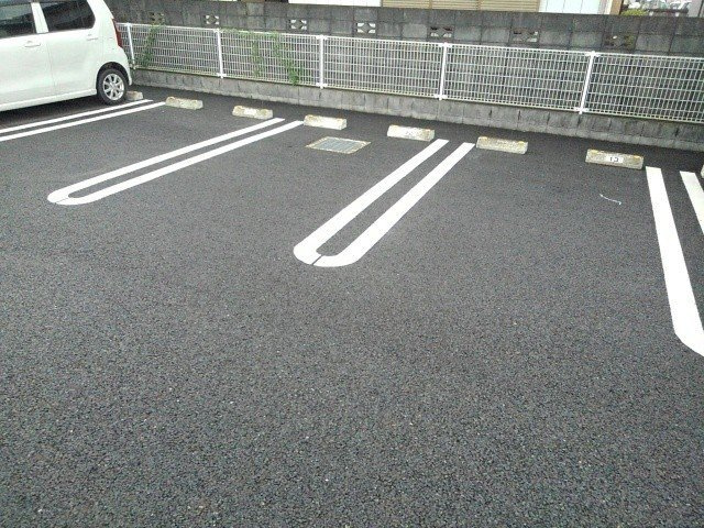 アグリアブルⅡの駐車場