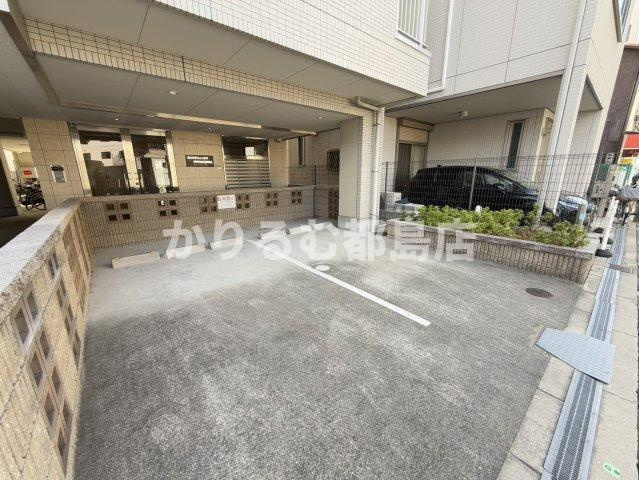 サンパレス都島の駐車場
